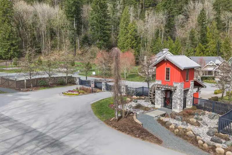 43347 OLD ORCHARD LANE - photo 3 of 40