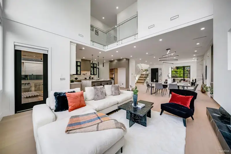 819 CORNELL AVENUE - photo 4 of 19