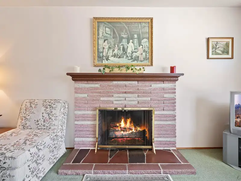 7766 DAVIES STREET - photo 4 of 40