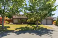 748 JUNIPER PLACE - thumbnail 3