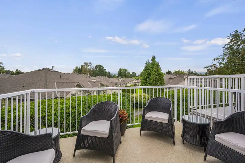 54 9012 WALNUT GROVE DRIVE - photo 4 of 40