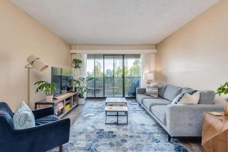 409 340 GINGER DRIVE - photo 1 of 19