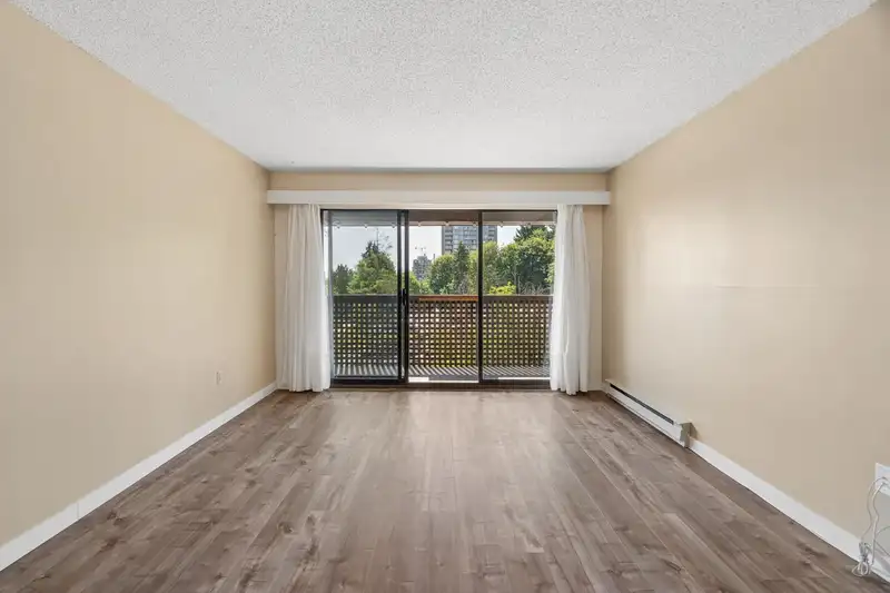 409 340 GINGER DRIVE - photo 3 of 19