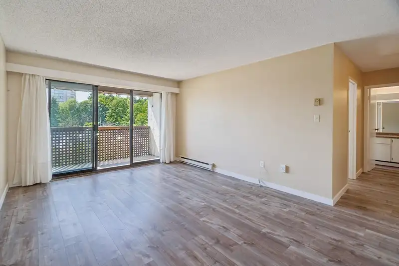 409 340 GINGER DRIVE - photo 4 of 19