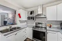 209 19721 64 AVENUE - thumbnail 4