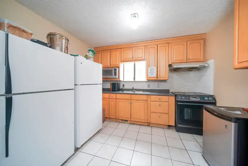 4940 KILLARNEY STREET - photo 2 of 26