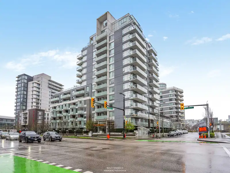 203 1661 QUEBEC STREET - photo 1 of 19