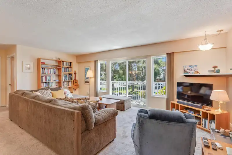 11231 CLIPPER COURT - photo 3 of 31