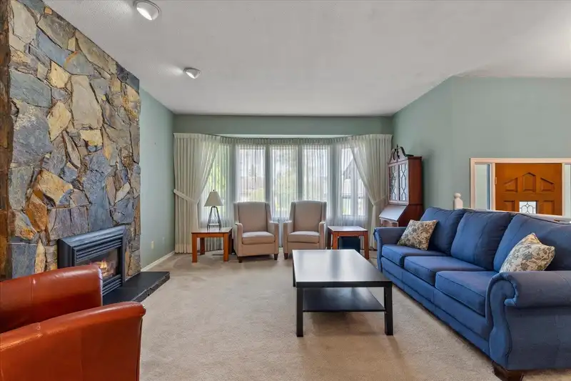 3731 NICOLA STREET - photo 4 of 39