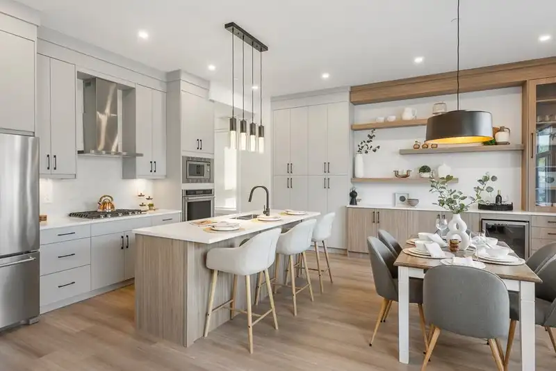 19 20645 68 AVENUE - photo 3 of 9