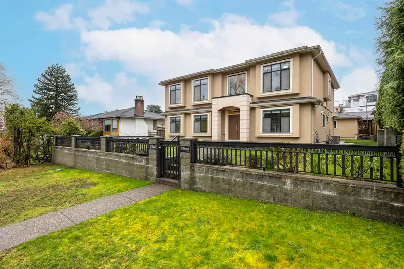 4346 WILDWOOD CRESCENT - photo 1 of 31