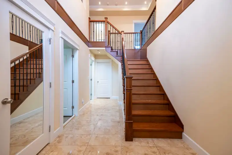 4346 WILDWOOD CRESCENT - photo 3 of 31