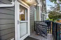 16 9989 240A STREET - thumbnail 24