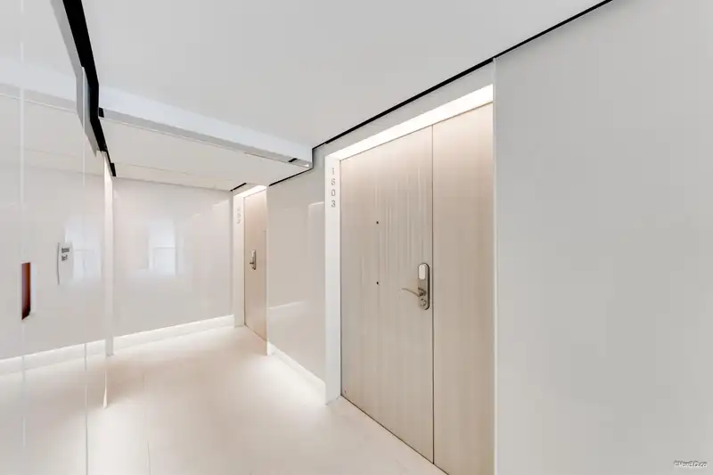 1603 1033 NELSON STREET - photo 2 of 27
