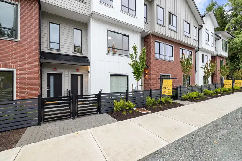 1 20816 45A AVENUE - photo 3 of 40