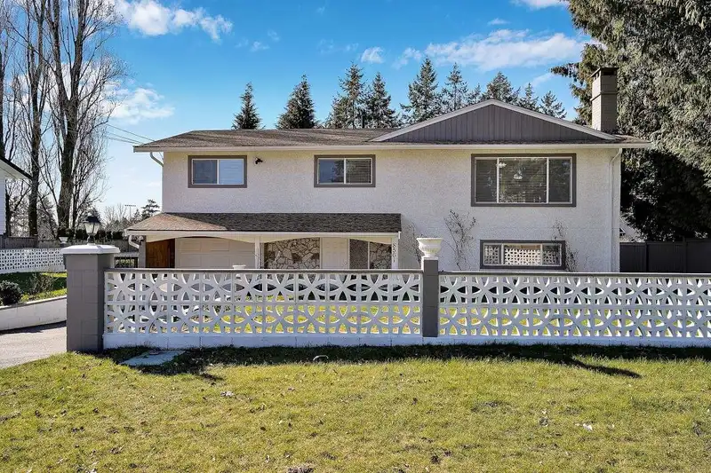 8561 113B STREET - photo 1 of 35