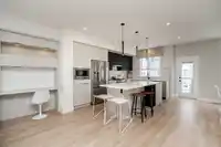 51 7670 207 STREET - thumbnail 1