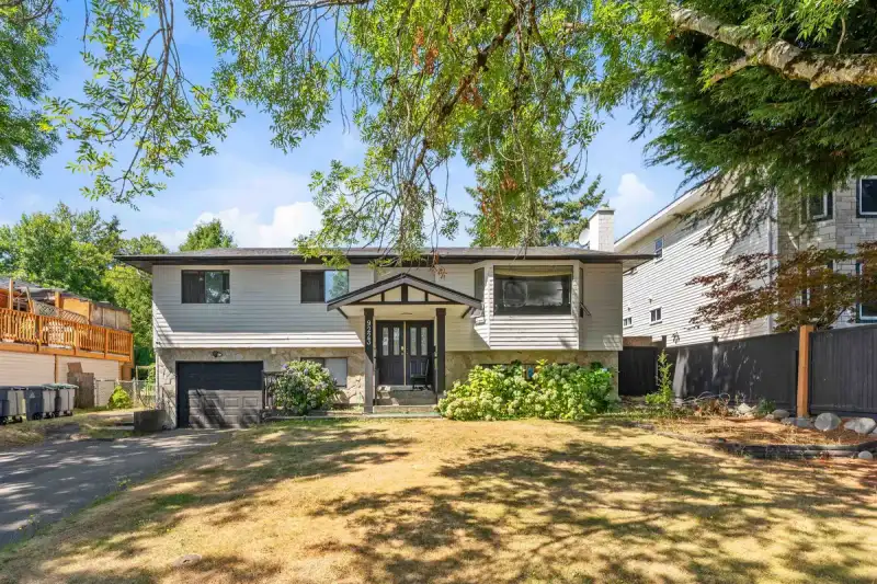 9223 134 STREET - photo 1 of 31