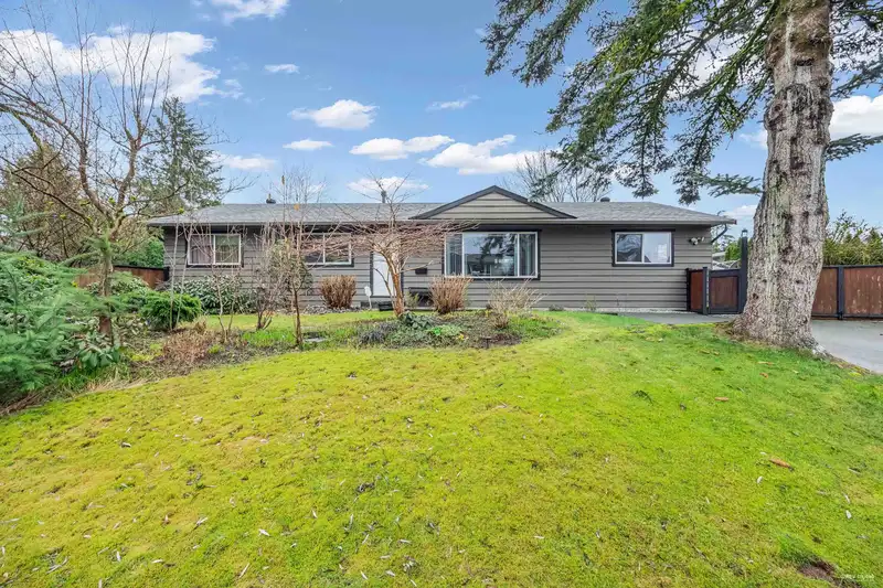 22938 FULLER AVENUE - photo 1 of 40
