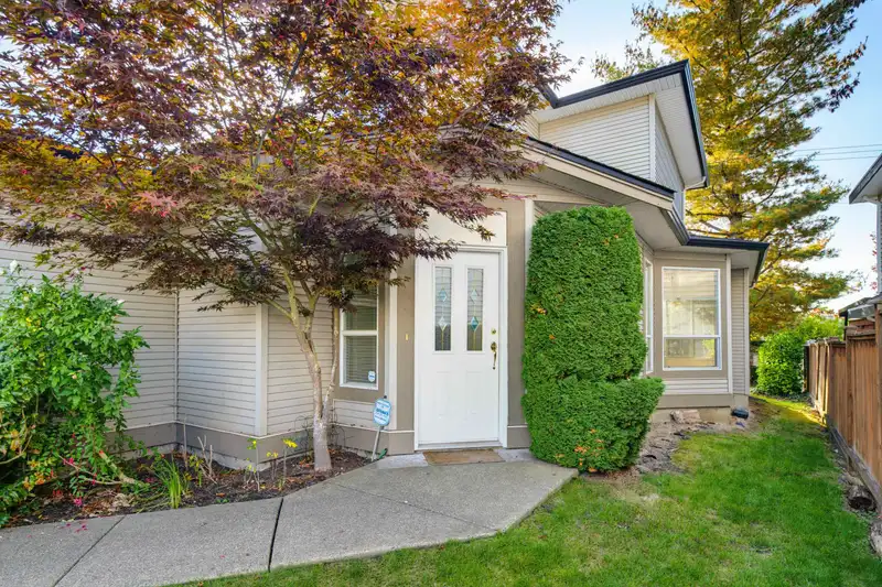 1 20881 87 AVENUE - photo 2 of 40