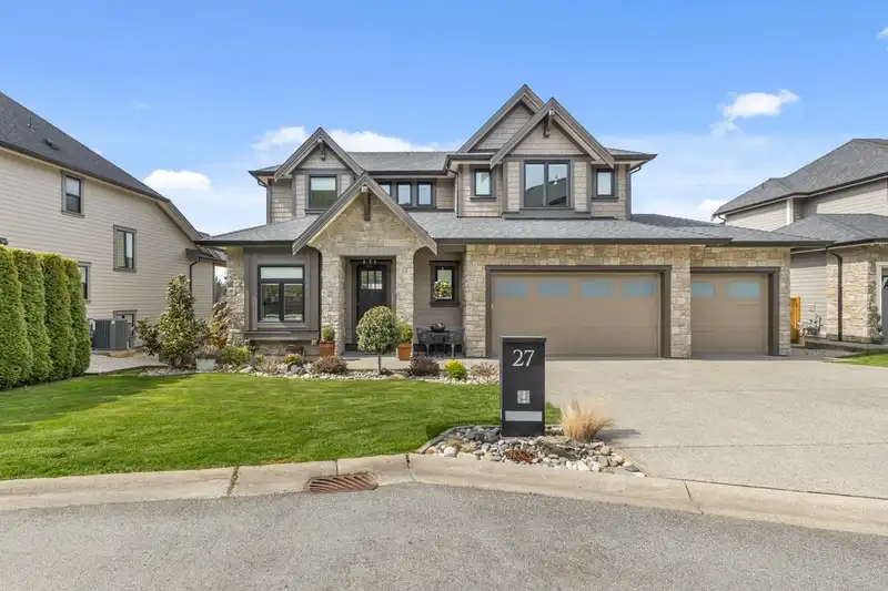27 24455 61 AVENUE - photo 1 of 38