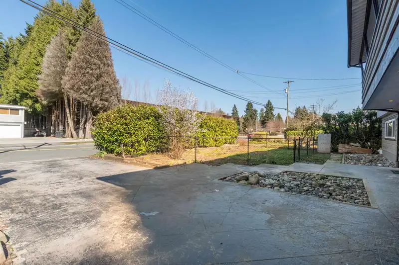 1790 WESTMINSTER AVENUE - photo 2 of 28