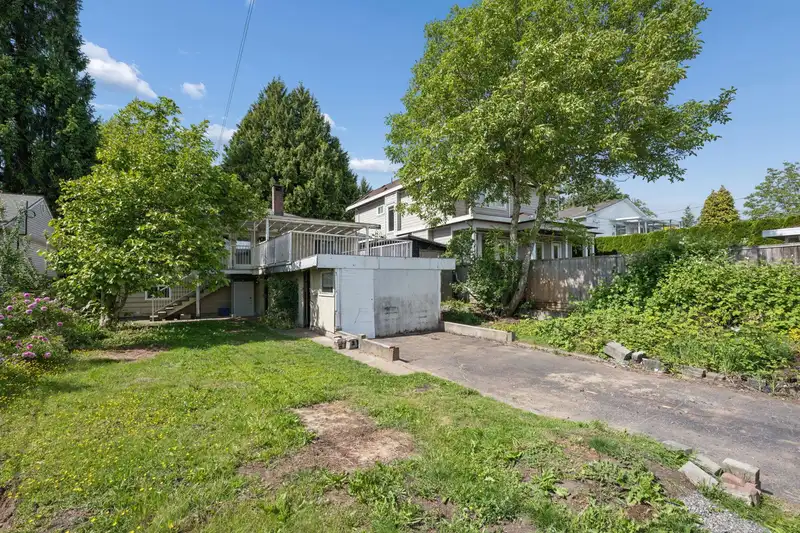 8406 12TH AVENUE - photo 4 of 23