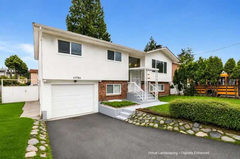 11786 86 AVENUE - photo 1 of 36