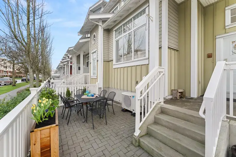 37 12333 ENGLISH AVENUE - photo 3 of 40