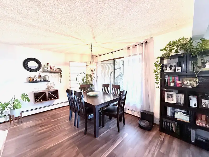 301 1389 WINTER STREET - photo 2 of 34