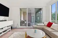 218 7169 14TH AVENUE - thumbnail 9