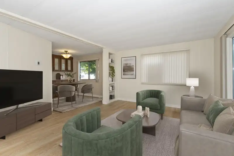 58 8220 KING GEORGE BOULEVARD - photo 3 of 40