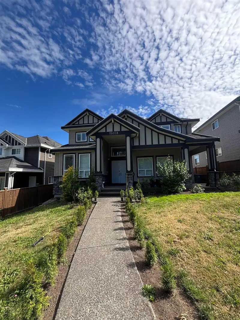 15058 72ND AVENUE - photo 4 of 22