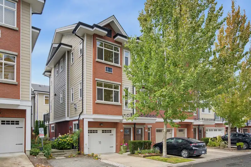 122 8068 207 STREET - photo 1 of 25