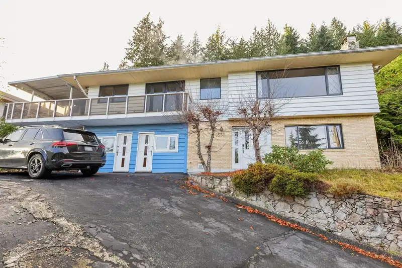 556 BALLANTREE ROAD - photo 1 of 39