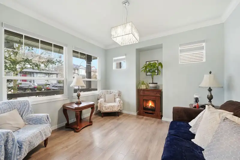 14858 56A AVENUE - photo 4 of 31