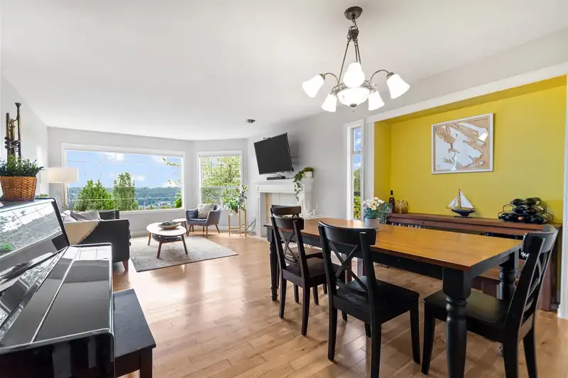 84 RAVINE DRIVE - photo 3 of 27