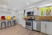 713 APPLEYARD COURT - thumbnail 2