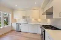 4854 SLOCAN STREET - thumbnail 7