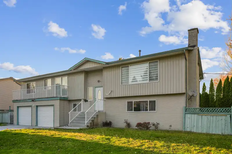 12987 62 AVENUE AVENUE - photo 3 of 40