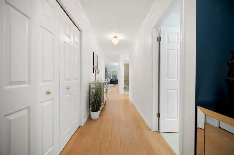 106 15270 17 AVENUE - photo 4 of 31