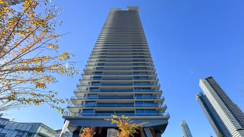 4009 4720 LOUGHEED HIGHWAY - photo 1 of 14