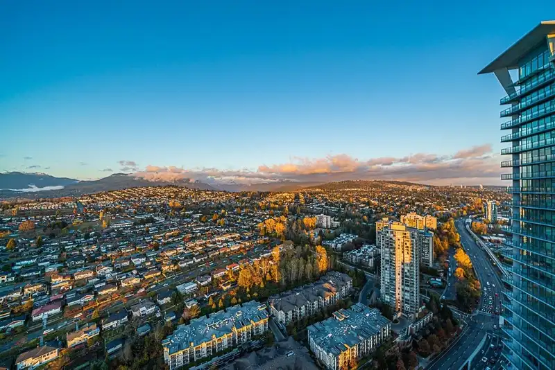 4009 4720 LOUGHEED HIGHWAY - photo 4 of 14