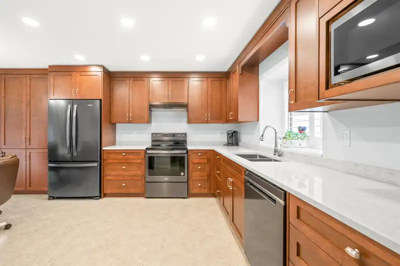 30 21746 52 AVENUE - photo 1 of 30