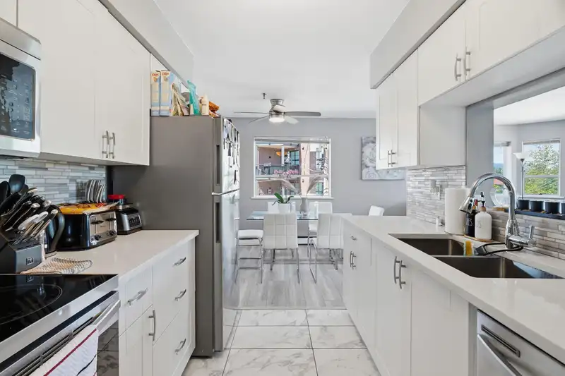 331 22661 LOUGHEED HIGHWAY - photo 2 of 36