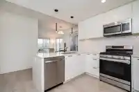 305 8327 201 STREET - thumbnail 7