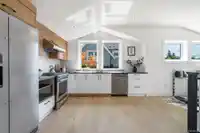 1421 E 27TH AVENUE - thumbnail 9