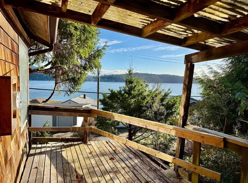 619 MARINE DRIVE - photo 1 of 16