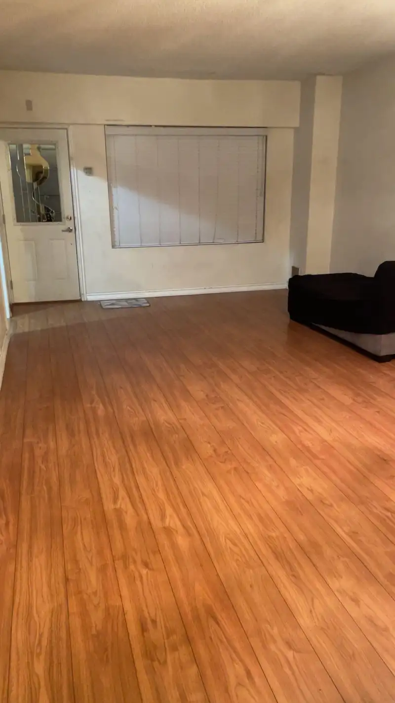 4904 RUPERT STREET - photo 4 of 6