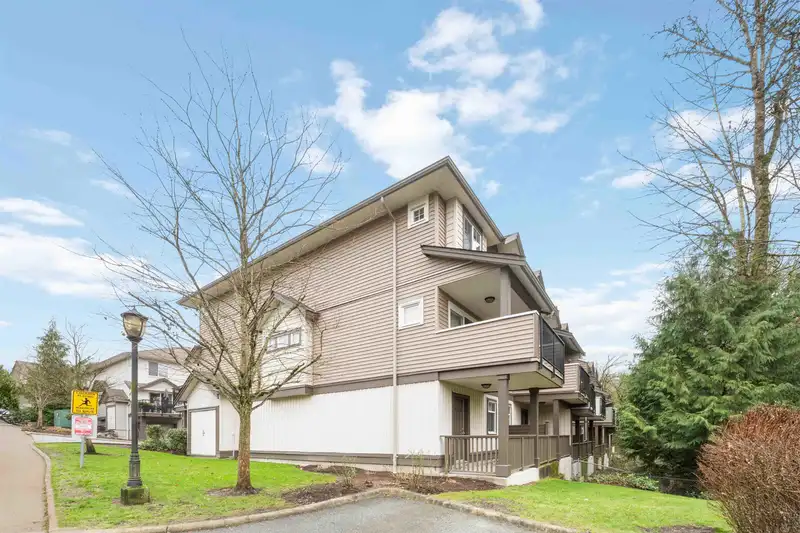 112 4401 BLAUSON BOULEVARD - photo 1 of 27